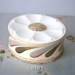 1940s Yardley Bee Complexion Powder Box Face Powder Box Vintage 40s Vanity Storage