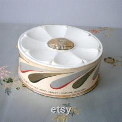 1940s Yardley Bee Complexion Powder Box Face Powder Box Vintage 40s Vanity Storage
