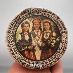 1960's DZINTARS RIGA Vintage Compact Face Puff Powder Box Cardboard Collectible