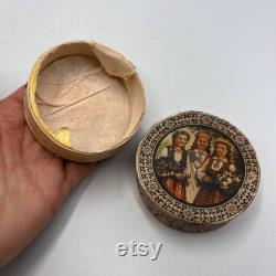 1960's DZINTARS RIGA Vintage Compact Face Puff Powder Box Cardboard Collectible