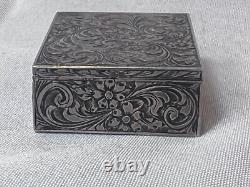 800 Silver Compact Rococo Style Etched Powder Trinket Box Push In Liptube WithPuff