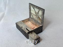 800 Silver Compact Rococo Style Etched Powder Trinket Box Push In Liptube WithPuff