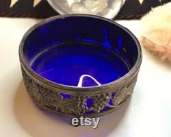 95.00 METAL POWDER BOX, Silver FruiT and GraPe Leaves, bLue CobALt GLaSS Liner, ViNTAGE PinK PoWder Puff, MaDE in JaPaN, VaNiTy JEWeLRY BoX