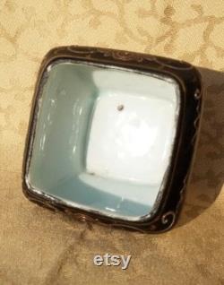 Antique Hand Painted Nippon Porcelain Powder Box Trinket Dish Black Trim Floral Shabby Cottage Chic 1