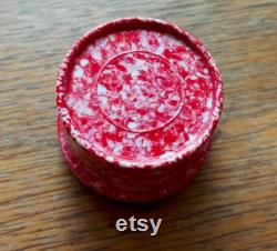 Art Deco 1920s Bakelite red and white box for ladies' face powder. screw lid- full working order. 2 1 8 dia. X 1 5 16 tall Collector 11