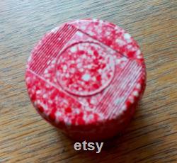 Art Deco 1920s Bakelite red and white box for ladies' face powder. screw lid- full working order. 2 1 8 dia. X 1 5 16 tall Collector 11