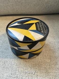 Art Deco Cosmetics Denton's Products inc New York Magnesia Face powder Round Box