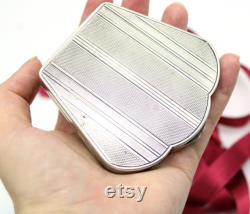 Art Deco Powder Compact Chiseled geometric decoration Silver 800