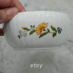Aynsley Cottage Garden Powder Trinket Box 5 Rd.