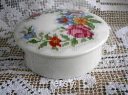 Beautiful Limoges Porcelaine De Paris Tapestry Powder Pot Box Large Trinket Pot