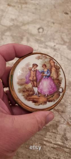 Beautifull French Limoges porcelain Powder box with Courting couple on the top design on porcelain ,by Fragonard,Limoges