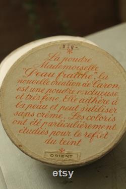 CARON Powder box Mademoiselle Peau fraîche 1939