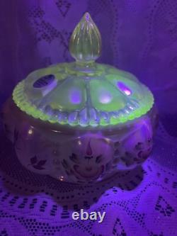 Charleton Fenton Art Glass Roses Iridized Sunset Beaded Melon Powder Box Glows