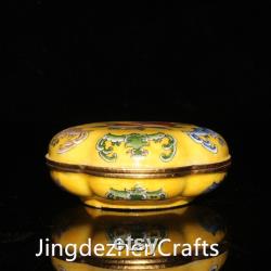 Chinese antique hand-made red copper enamel color powder box ornaments, fine workmanship and exquisite shape