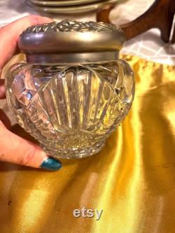 Co Operative Flint Company Ohio status Discontinued late 1800s to early 1900s Pattern 363 powder jar