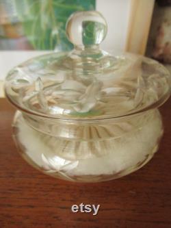 Cut Glass Loose Powder Jar Pot with Pretty Flower powder Puff Art Vintage Retro