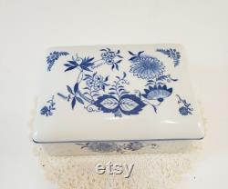 Elizabeth Arden Blue Grass Powder Box, Porcelain Blue and White Powder Box, Vanity Dish, Dresser Set, Budoir Dish, Treasurse by the Gulf