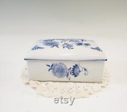 Elizabeth Arden Blue Grass Powder Box, Porcelain Blue and White Powder Box, Vanity Dish, Dresser Set, Budoir Dish, Treasurse by the Gulf