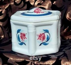 Elizabeth Arden vintage oriental bamboo porcelain powder jar, dressing table jar, stash box