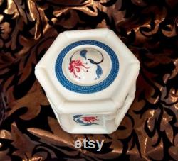 Elizabeth Arden vintage oriental bamboo porcelain powder jar, dressing table jar, stash box Elizabeth Arden vintage oriental bamboo porcelain powder jar, dressing table jar, stash box