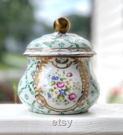 Floral trinket box Chinoiserie lidded jar Southern Style Grandmillenial Granny chic floral powder jar Famille Rose