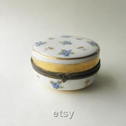 France Vintage Victorian Porcelain Dresser Jar Powder Vanity Box