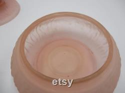 LE Smith-Greensburg Pink Satin Glass Elephant Powder Jar