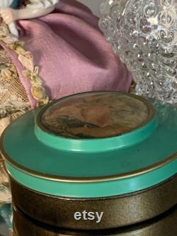 Lovely Vintage Green Gold French Powder Tin withCharming Ladies