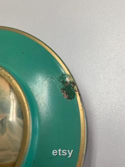Lovely Vintage Green Gold French Powder Tin withCharming Ladies