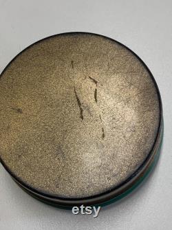 Lovely Vintage Green Gold French Powder Tin withCharming Ladies