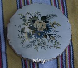 Lovely vintage Stratton powder compact with mirror, England