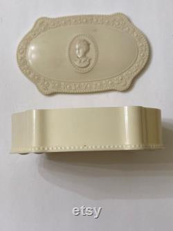 Luxor French Ivory Lady Pompadour vanity powder box. A lovely powder holder for a lady s vanity table. c. 1930 see description