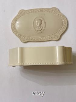 Luxor French Ivory Lady Pompadour vanity powder box. A lovely powder holder for a lady s vanity table. c. 1930 see description