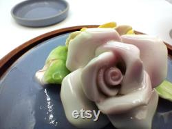 MIOJ Lidded Powder Jar, Vintage Drersser Vanity Covered Box, Applied Hand Painted Pinch-Formed Roses on Lid, Gold Gilt