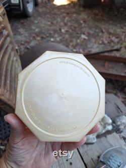 Old vintage Merle Norman powder box collectible box
