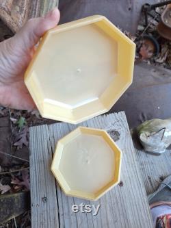 Old vintage Merle Norman powder box collectible box