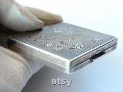 Original Vintage 1930s Florally-etched Fine Silver Compact Dance Purse Powder Box Vintage Vanity Collectibles Silver Compact