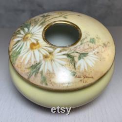PMandM Weimar Porcelain Germany Hand Painted Daisy Hair Receiver 4 Signed