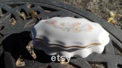 Porcelain Soap Box, Jewelry Box shell design, trinkets box, Porcelain powder box, shell design