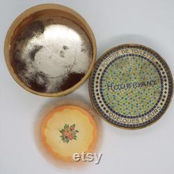 Rare Vintage Houbigant Quelques Fleurs Poudre De Toilette Powder Box Dusting Powder Bath and Beauty French Powder Box Vanity Storage