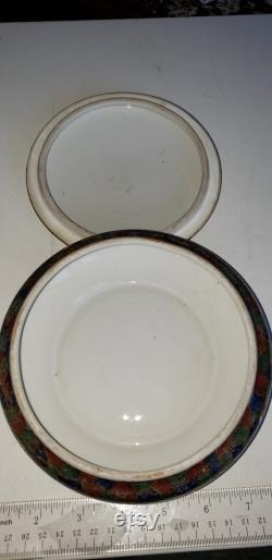 Round ceramic powder dish or trinket dish excellent condition