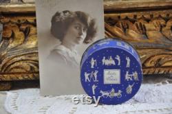 Soir de Paris French Face Powder box, Vintage Cosmetics, Cosmetics Box, Paris Vintage Boudoir Decor, Made in France