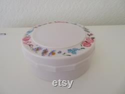 Vintage Art Deco Large Round Ivory Urea Formaldehyde Early Plastic Vanity Trinket Box with Hand Painted Floral Flower Design 1930's