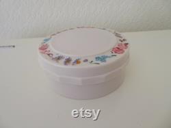 Vintage Art Deco Large Round Ivory Urea Formaldehyde Early Plastic Vanity Trinket Box with Hand Painted Floral Flower Design 1930's