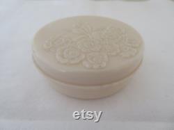 Vintage Art Deco Round Ivory Urea Formaldehyde Early Plastic Powder Trinket Box with Moulded Floral Flower Design 1930's Rare Colour