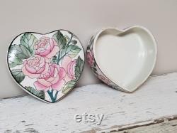 Vintage Ceramic Macau Heart Shaped Trinket Box Pink Rose Chinoiserie Trinket Keeper Dressing Table Treasure Holder Vanity Jewelry Dish withLid