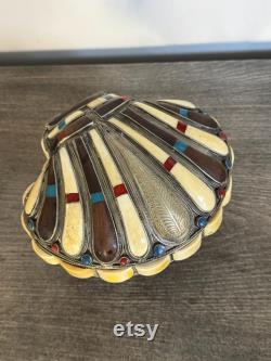 Vintage Clamshell shaped footed Leather lined keepsake box 7 x5 x6