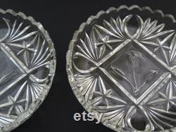 Vintage Cut Crystal Glass Vanity Round Powder Box with Flower Pattern, Retro Bonbonniere in Clear Lead Glass, Boudoir Grannycore Accessory