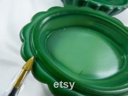 Vintage Czech Bohemian Malachite Green Slag Glass Art Deco Powder Jar Dresser Box Two Doves