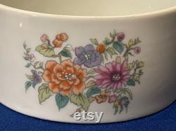 Vintage Elizabeth Arden Decorative Ceramic Vanity Powder Box